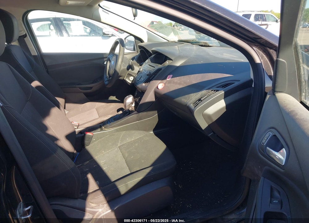 2015 FORD FOCUS VIN: 1FADP3F21FL385654