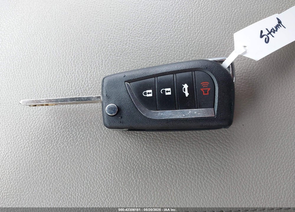 2016 KIA SEDONA LX VIN: KNDMB5C14G6085932