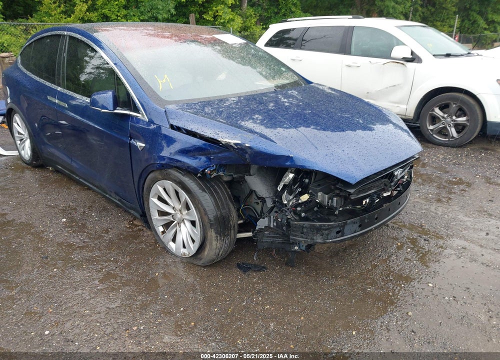2017 TESLA MODEL X VIN: 5YJXCBE2XHF060702