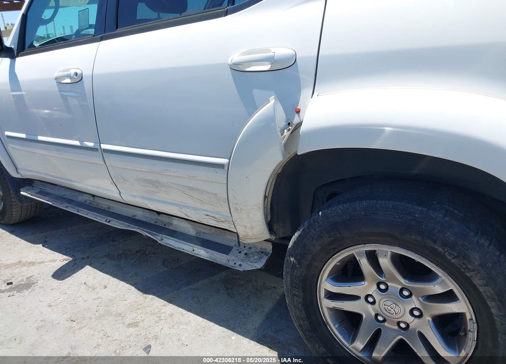 2005 TOYOTA SEQUOIA LIMITED V8 VIN: 5TDZT38A85S243394