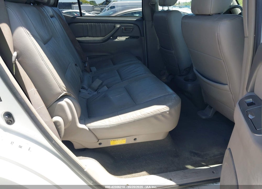 2005 TOYOTA SEQUOIA LIMITED V8 VIN: 5TDZT38A85S243394