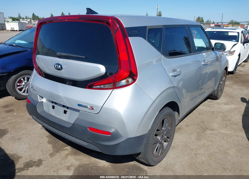 2021 KIA SOUL VIN: KNDJ23AU6M7793805