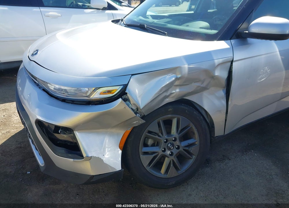 2021 KIA SOUL VIN: KNDJ23AU6M7793805