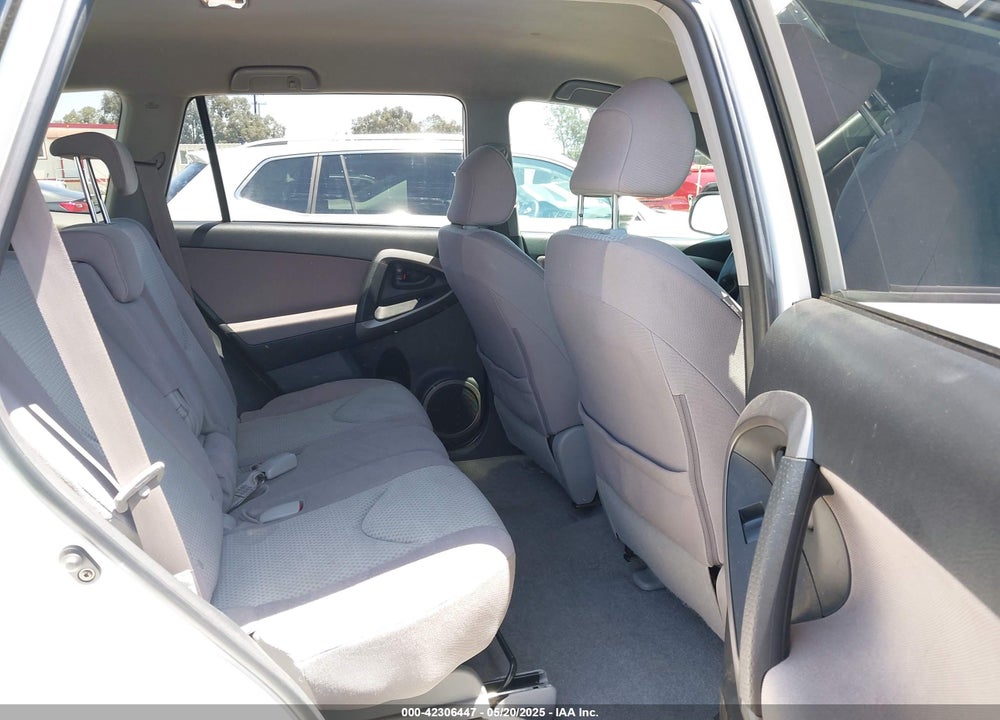 2006 TOYOTA RAV4 VIN: JTMZD33V465006948