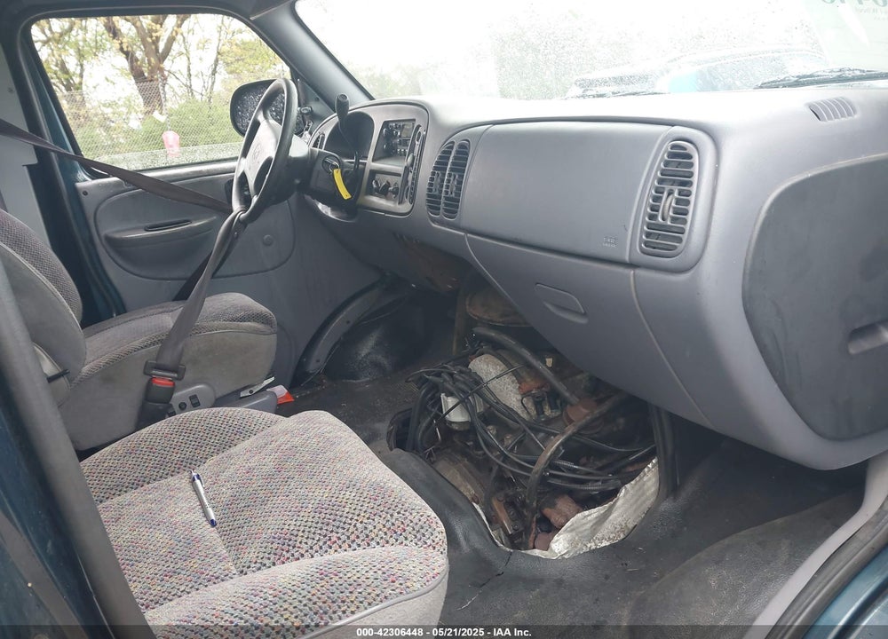 2000 DODGE RAM VAN 1500 CONVERSION VIN: 2B7HB11Y3YK127939