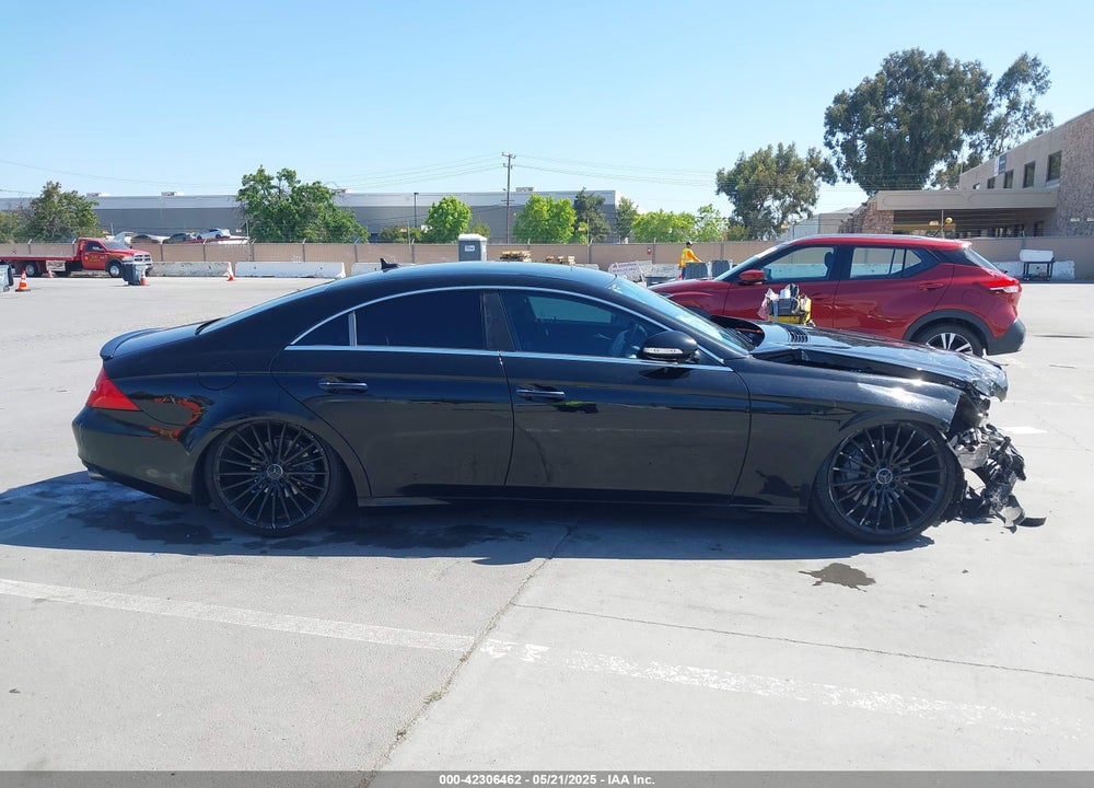 2008 MERCEDES-BENZ CLS 550 VIN: WDDDJ72XX8A130445