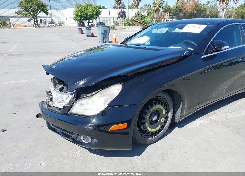 2008 MERCEDES-BENZ CLS 550 VIN: WDDDJ72XX8A130445
