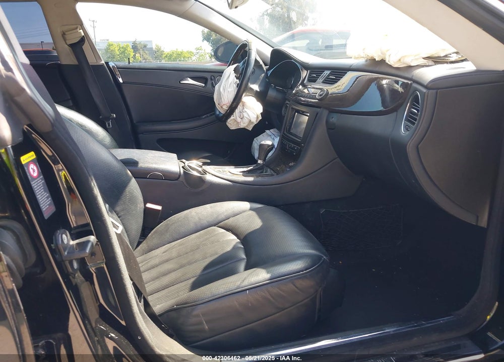 2008 MERCEDES-BENZ CLS 550 VIN: WDDDJ72XX8A130445
