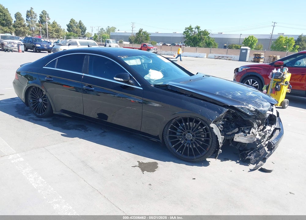 2008 MERCEDES-BENZ CLS 550 VIN: WDDDJ72XX8A130445