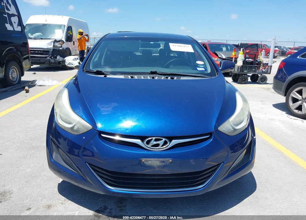 2016 HYUNDAI ELANTRA VIN: 5NPDH4AE1GH705446