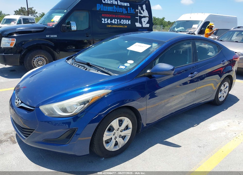 2016 HYUNDAI ELANTRA VIN: 5NPDH4AE1GH705446