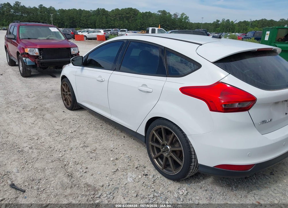 2015 FORD FOCUS VIN: 1FADP3K21FL253032