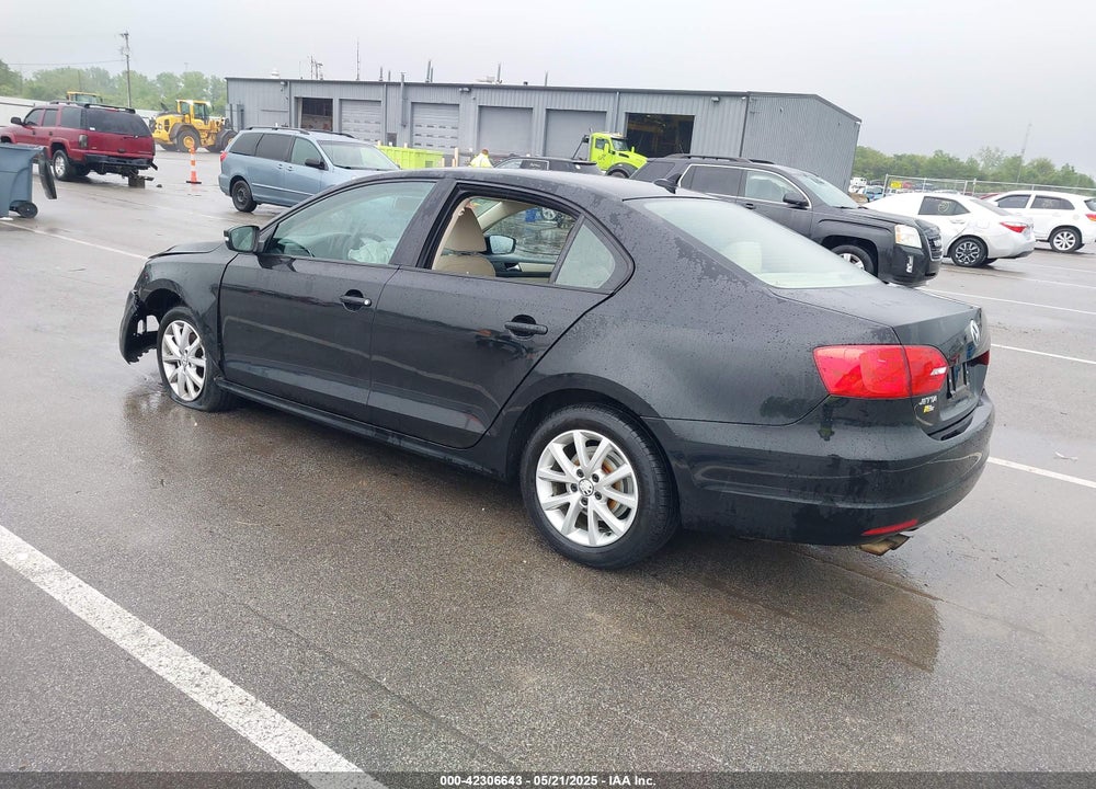2011 VOLKSWAGEN JETTA VIN: 3VWDX7AJ7BM304372