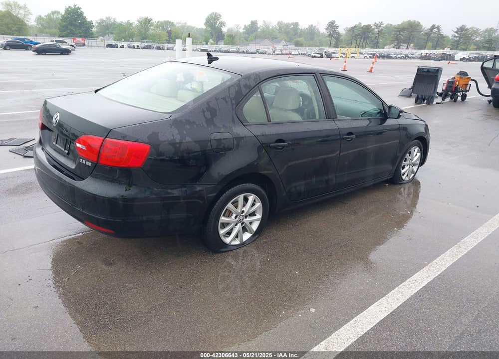 2011 VOLKSWAGEN JETTA VIN: 3VWDX7AJ7BM304372