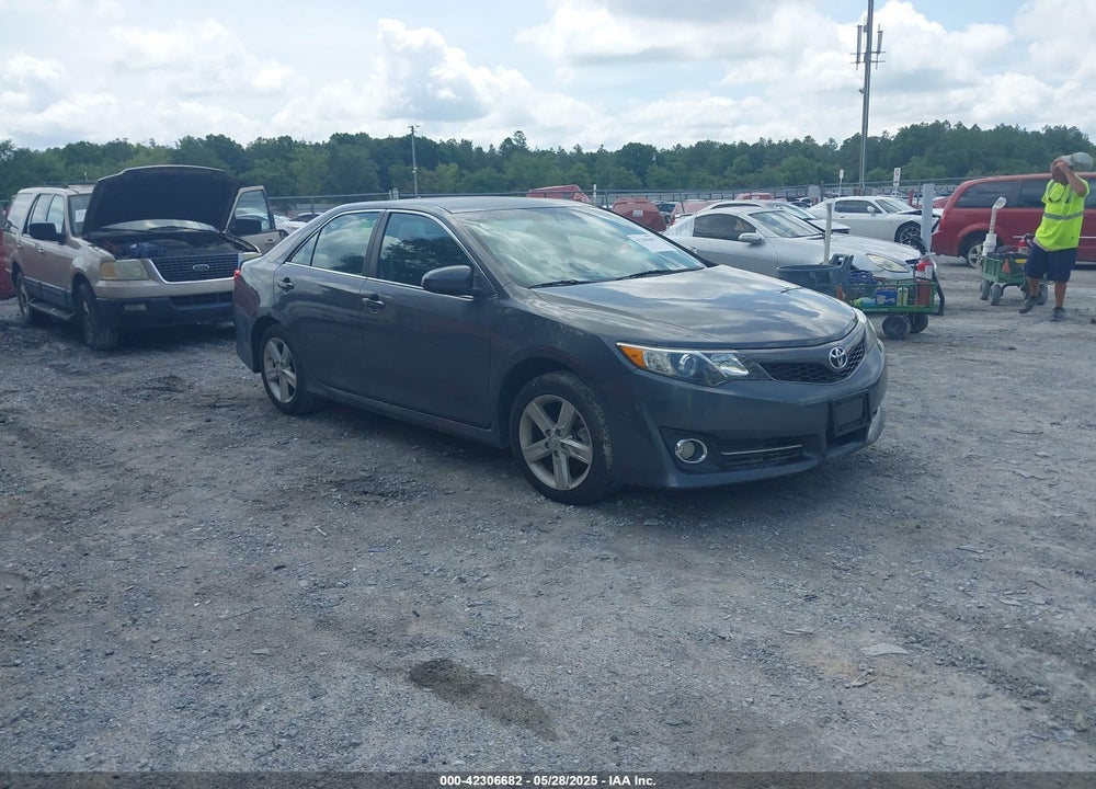 2014 TOYOTA CAMRY SE VIN: 4T1BF1FK1EU350836
