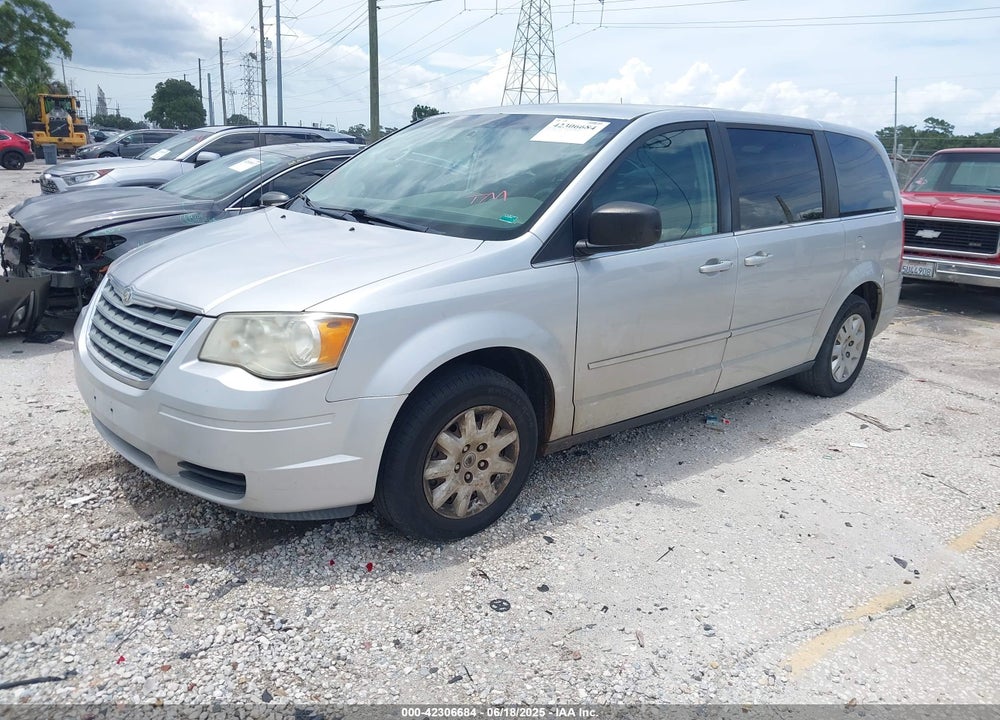 2009 CHRYSLER TOWN & COUNTRY VIN: 2A8HR44E99R542621