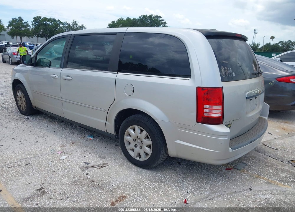 2009 CHRYSLER TOWN & COUNTRY VIN: 2A8HR44E99R542621