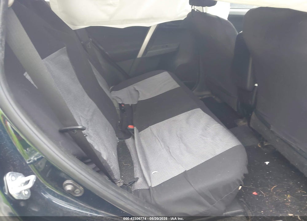 2018 TOYOTA RAV4 VIN: JTMBFREV8JJ739869