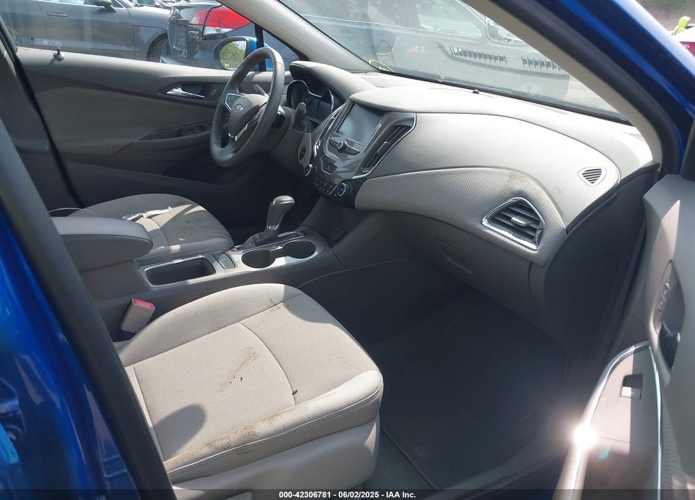 2017 CHEVROLET CRUZE VIN: 3G1BE5SM7HS553569