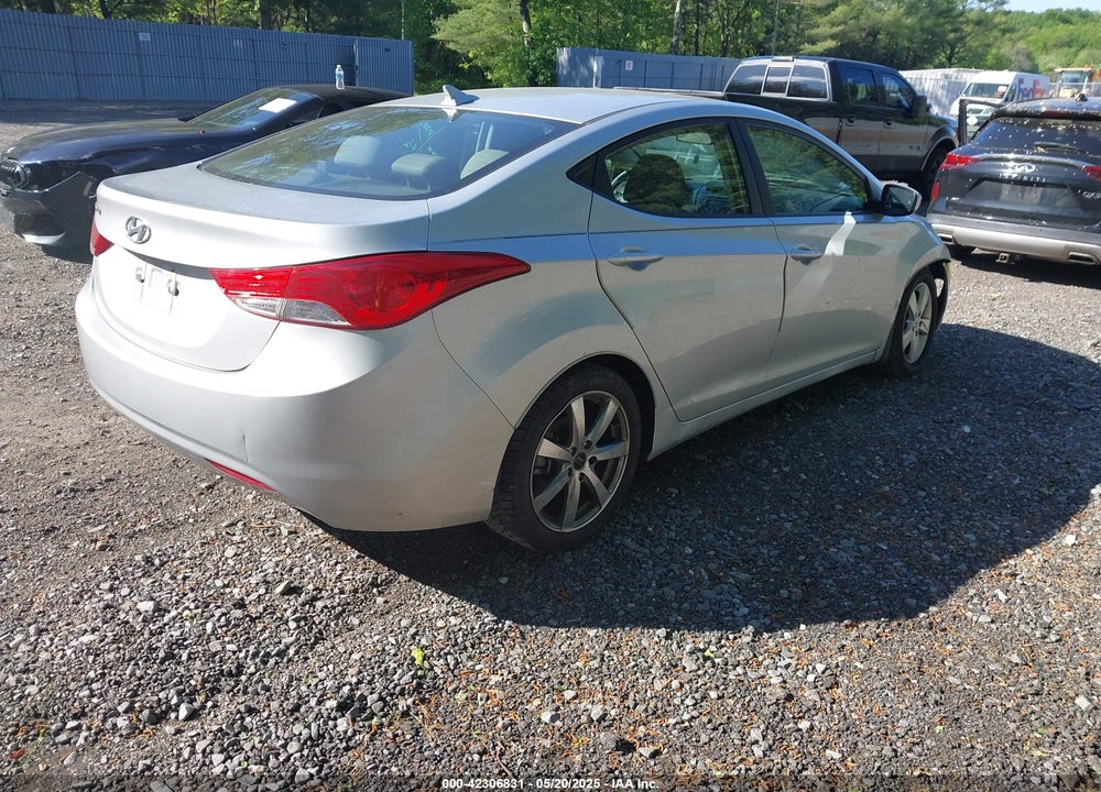 2013 HYUNDAI ELANTRA VIN: 5NPDH4AE1DH257091