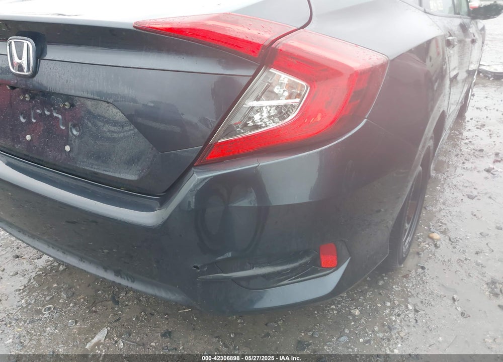 2017 HONDA CIVIC LX VIN: 2HGFC2F50HH551957
