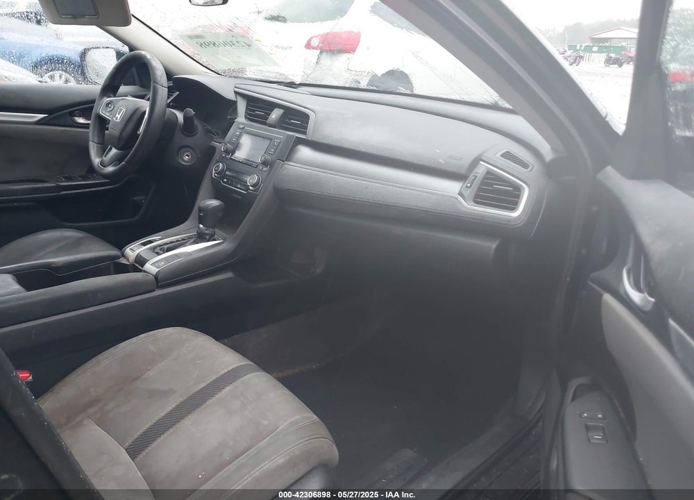 2017 HONDA CIVIC LX VIN: 2HGFC2F50HH551957
