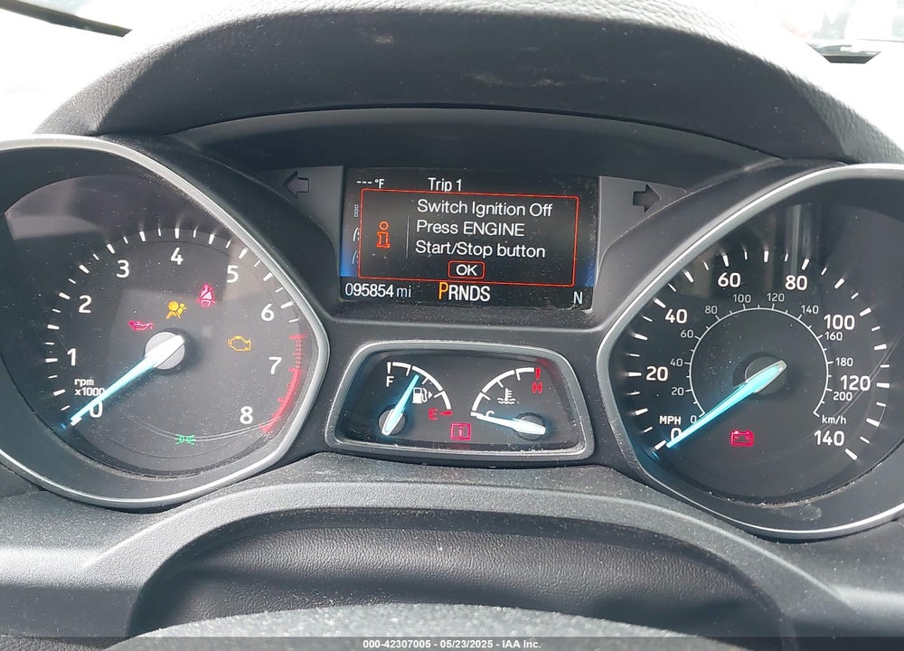 2017 FORD ESCAPE VIN: 1FMCU9J98HUE81845