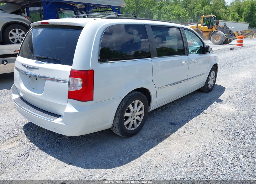 2016 CHRYSLER TOWN & COUNTRY VIN: 2C4RC1BG6GR229748