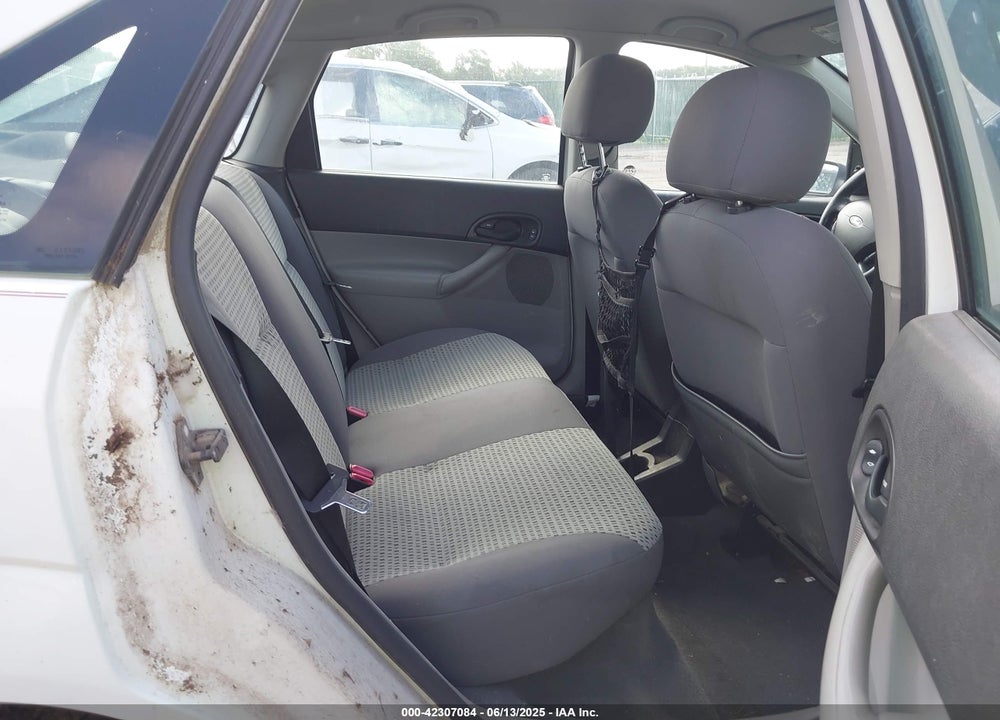 2006 FORD FOCUS VIN: 1FAFP34N96W151721