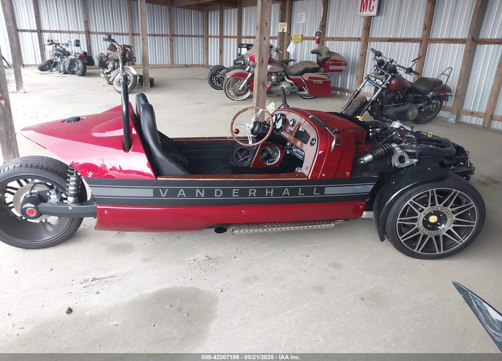 2018 VANDERHALL VENICE VIN: 1V9TV200XJR190459