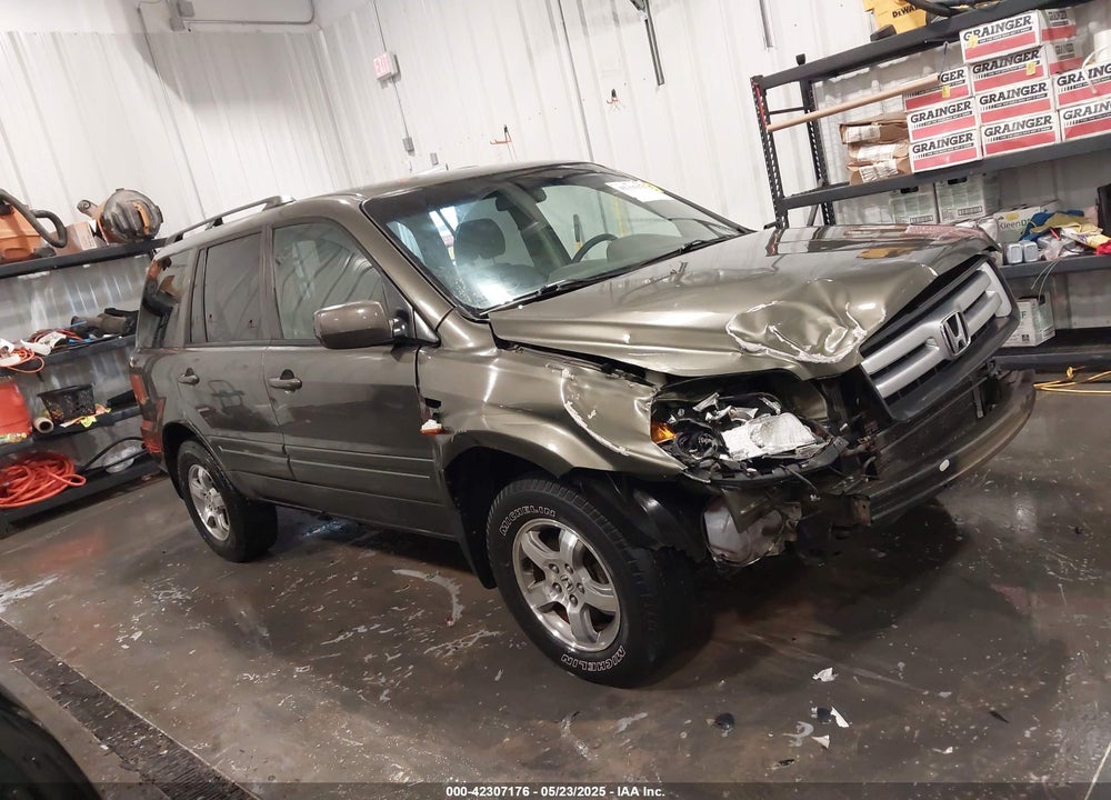 2006 HONDA PILOT EX VIN: 5FNYF284X6B012641