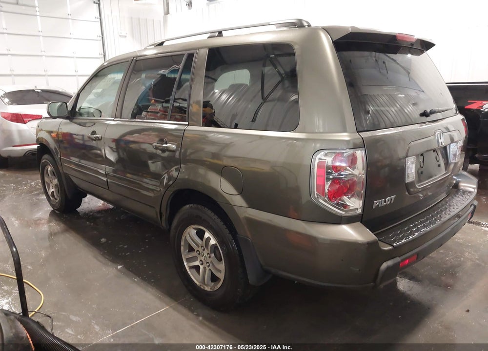 2006 HONDA PILOT EX VIN: 5FNYF284X6B012641