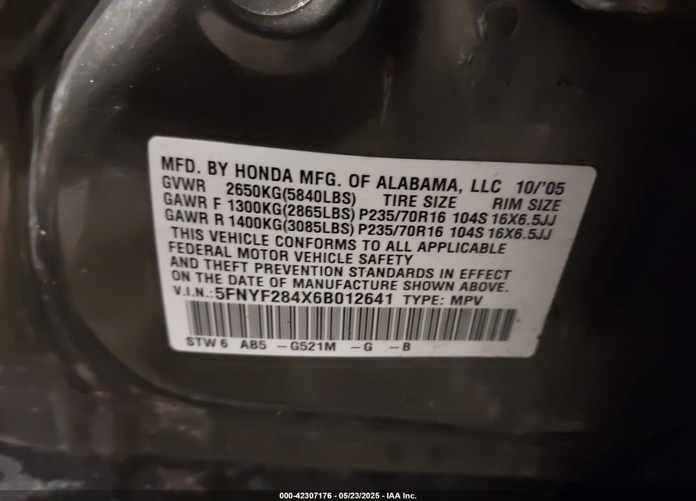 2006 HONDA PILOT EX VIN: 5FNYF284X6B012641