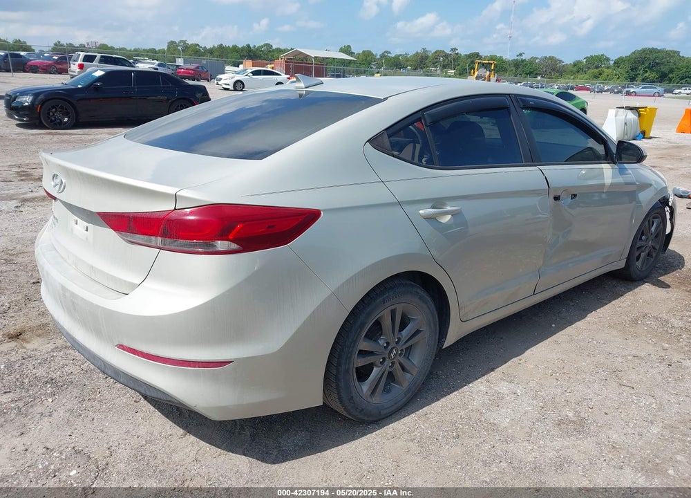 2017 HYUNDAI ELANTRA SE VIN: 5NPD84LF1HH022766