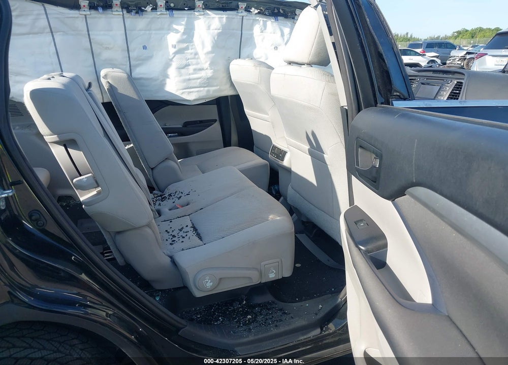 2014 TOYOTA HIGHLANDER LE PLUS V6/LE V6 VIN: 5TDZKRFH4ES005192