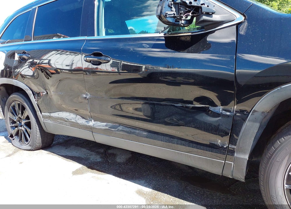 2019 TOYOTA HIGHLANDER SE VIN: 5TDKZRFH8KS573390
