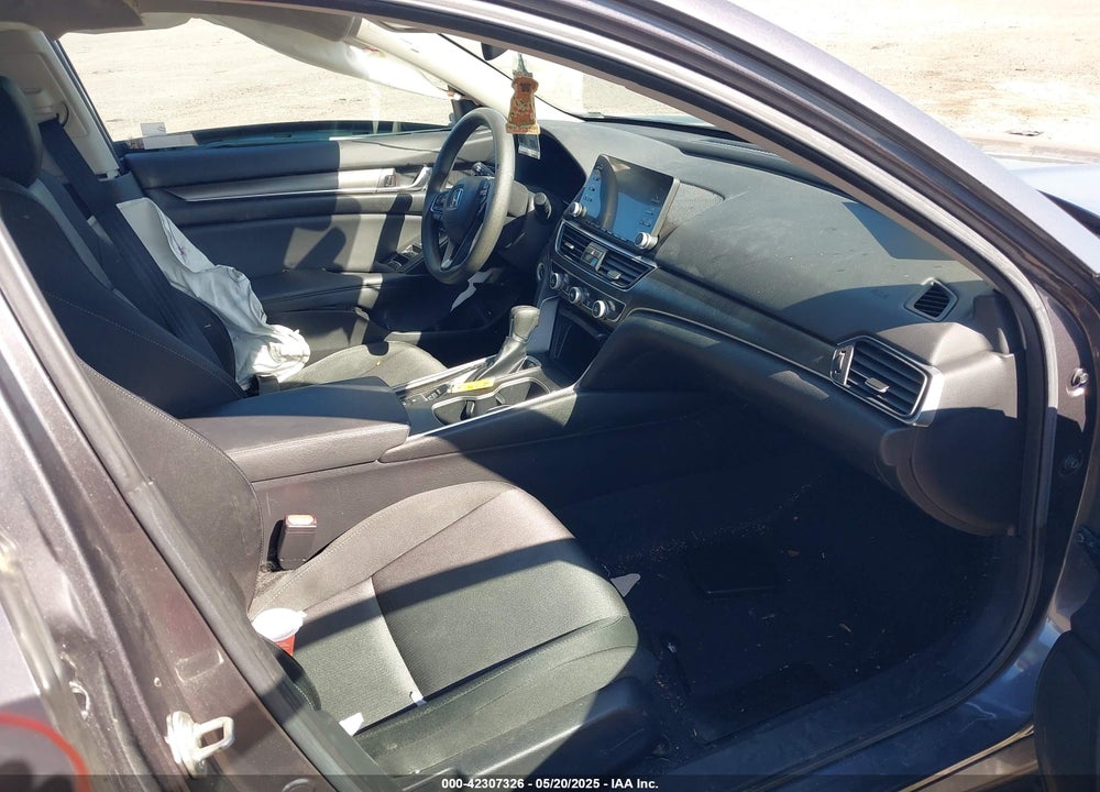 2019 HONDA ACCORD VIN: 1HGCV1F15KA026225