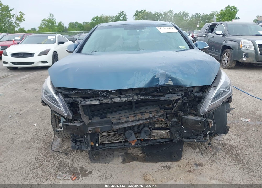 2016 HYUNDAI SONATA VIN: KMHE34L12GA016984