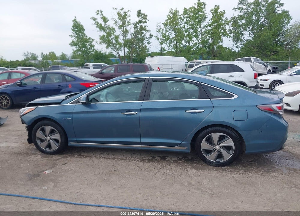 2016 HYUNDAI SONATA VIN: KMHE34L12GA016984