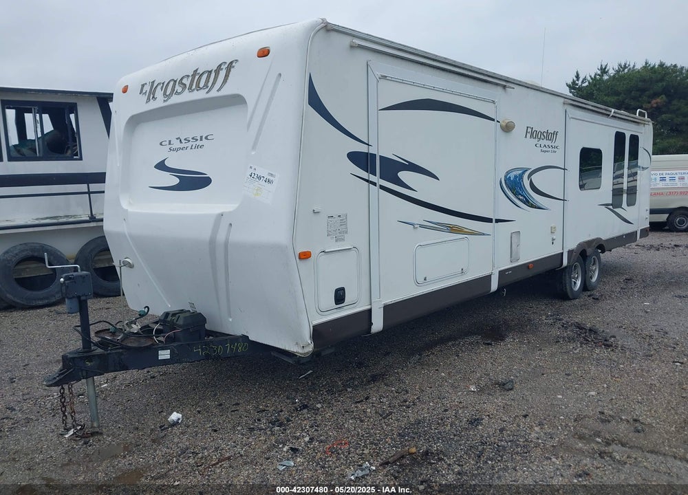 2014 FOREST RIVER FLAGSTAFF 831RKBSS VIN: 4X4TFLG2XE1856535