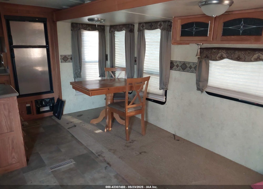 2014 FOREST RIVER FLAGSTAFF 831RKBSS VIN: 4X4TFLG2XE1856535