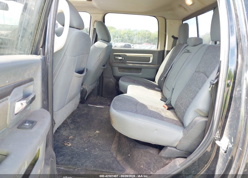 2017 RAM 1500 VIN: 3C6RR7LT4HG675411