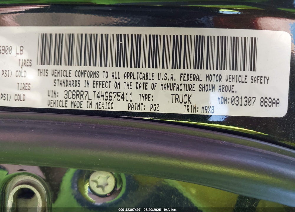 2017 RAM 1500 VIN: 3C6RR7LT4HG675411