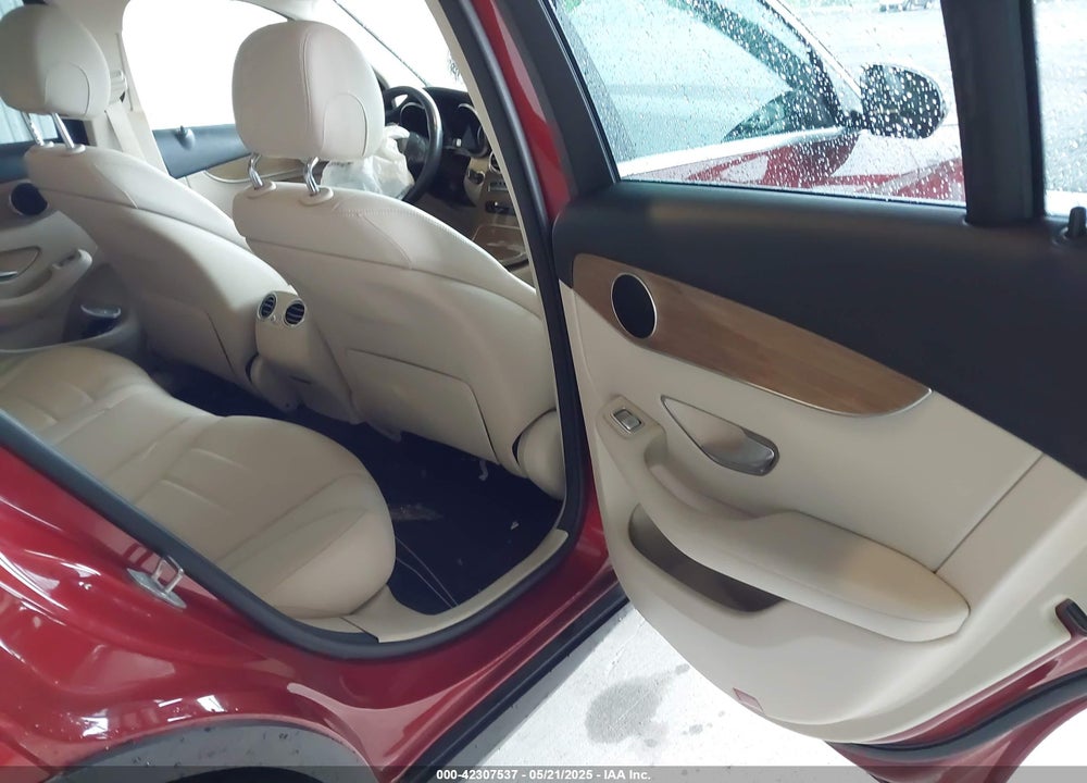 2019 MERCEDES-BENZ GLC 300 VIN: WDC0G4JB1KV139959