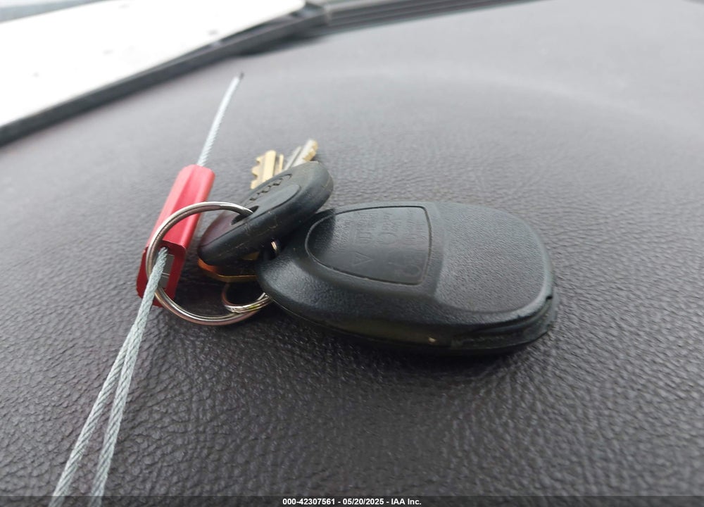 2011 BUICK LUCERNE CXL PREMIUM VIN: 1G4HJ5EMXBU133106
