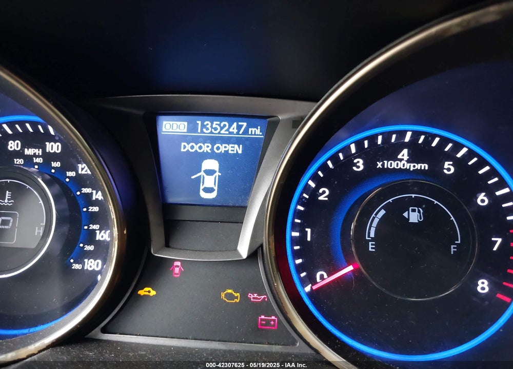 2013 HYUNDAI GENESIS VIN: KMHHU6KJ6DU083587