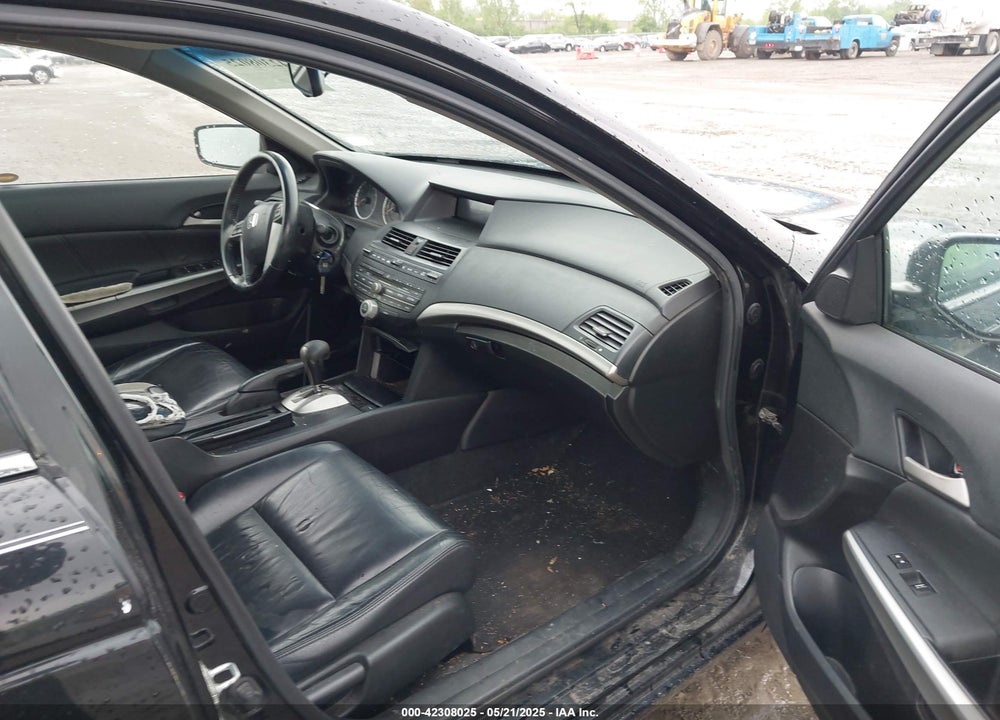 2009 HONDA ACCORD VIN: 1HGCP26809A033848