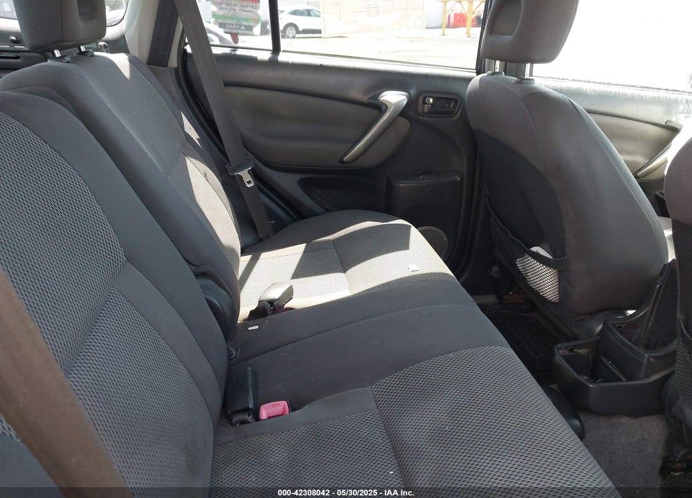 2005 TOYOTA RAV4 VIN: JTEHD20V256040613