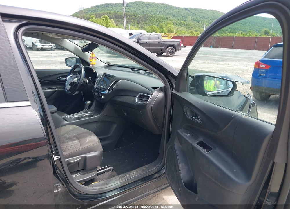 2019 CHEVROLET EQUINOX VIN: 2GNAXUEVXK6279146