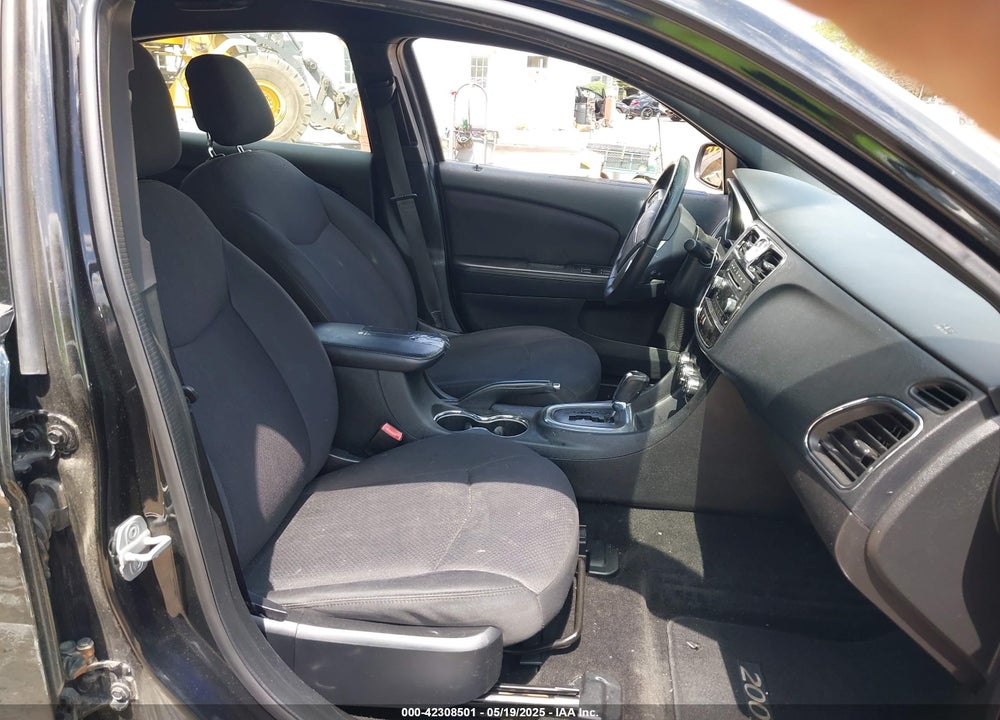 2012 CHRYSLER 200 TOURING VIN: 1C3CCBBG2CN297472